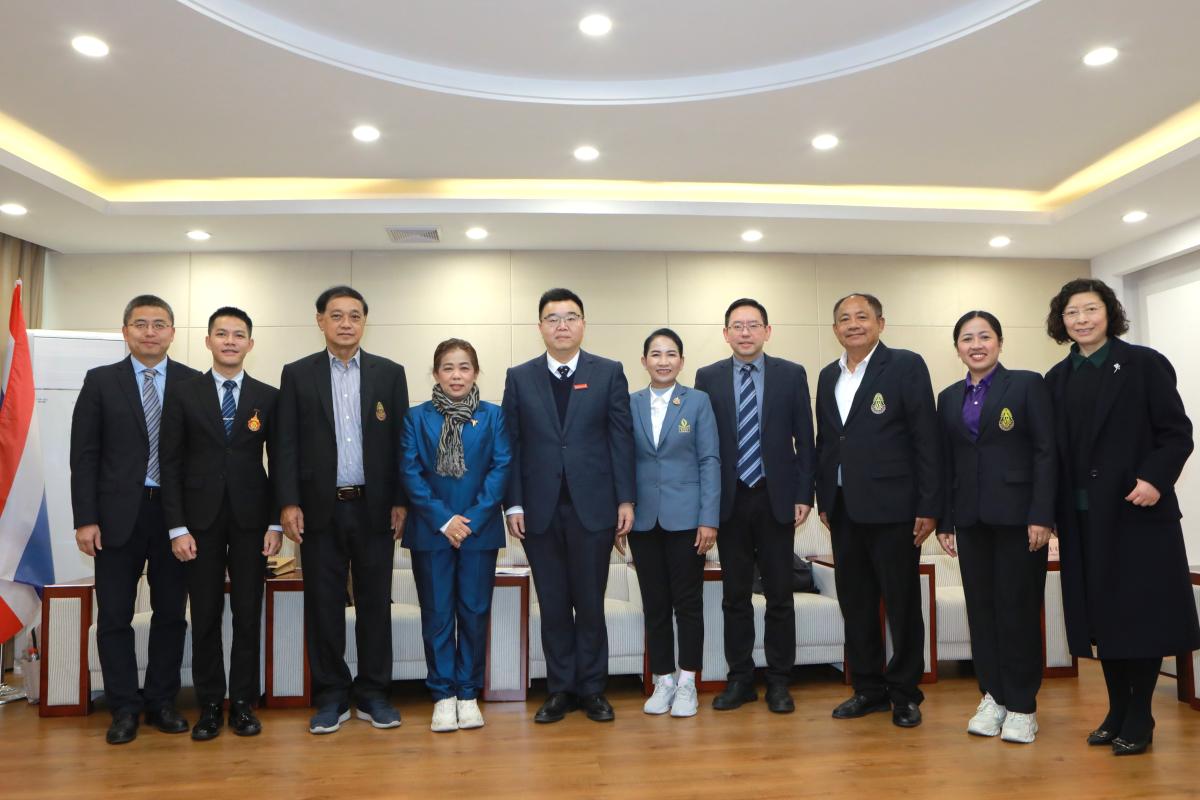 座谈会后中泰双方领导合影留念.JPG